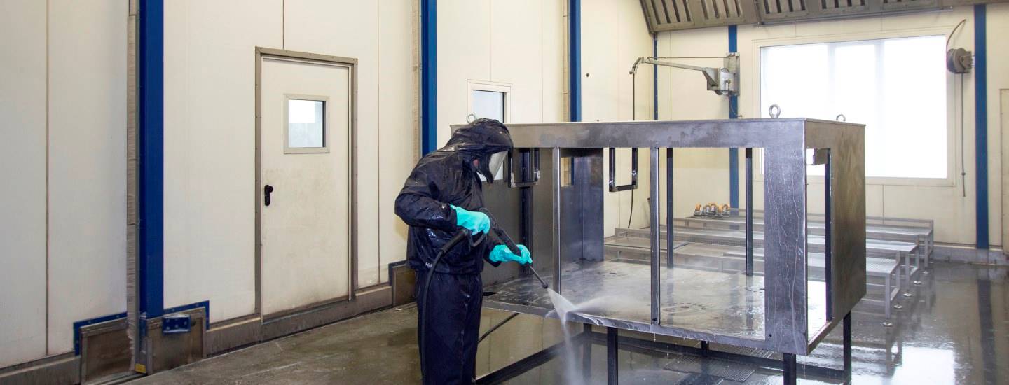 Waschkabinen mit Hochdruckreinigungsfunktion von SLF Oberflächentechnik GmbH
